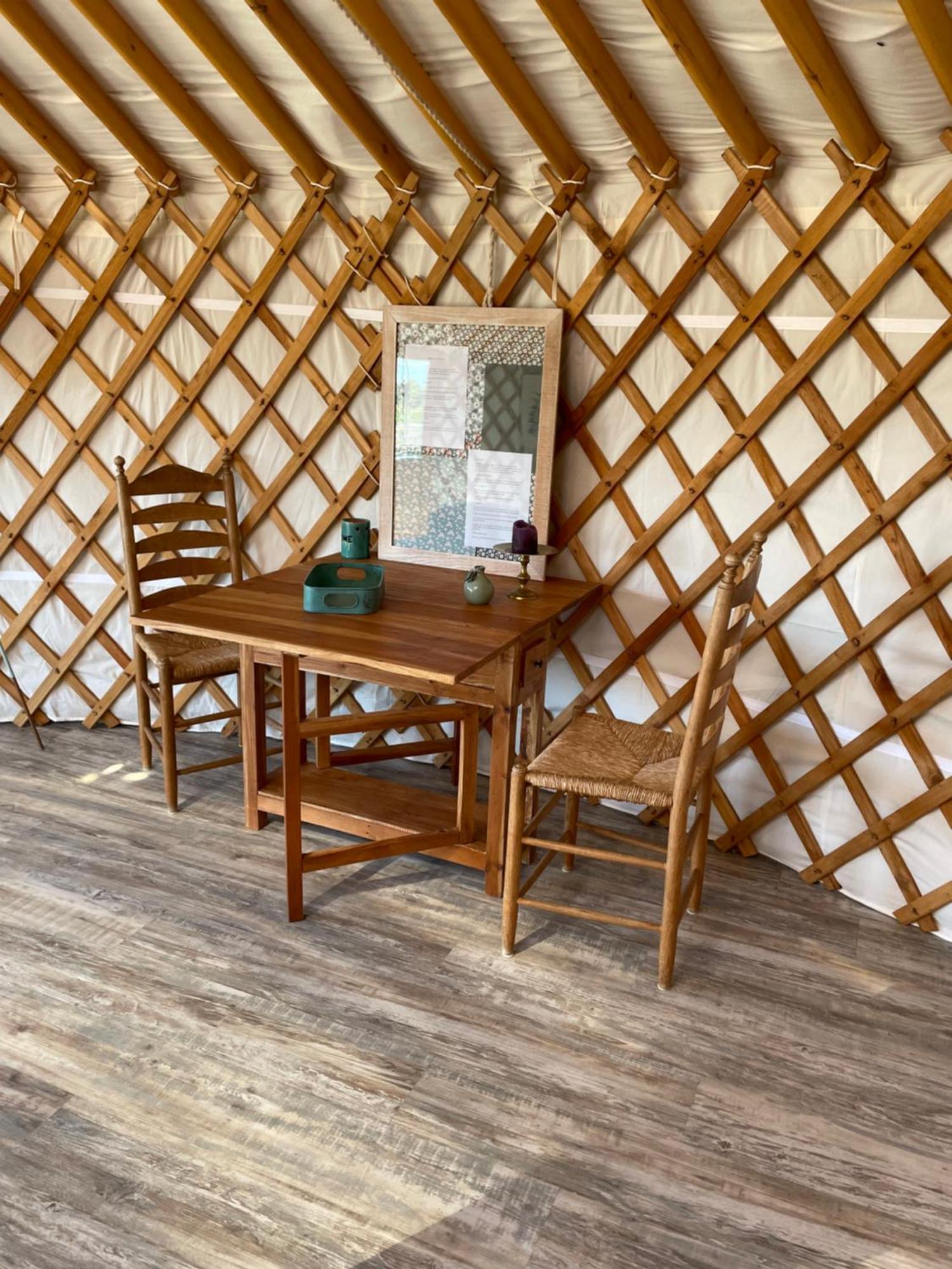 Hotel Luxe Yurt Koudekerke Exterior foto